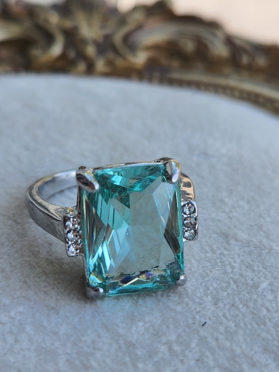 Vintage Jewelry - Vintage 925 Sterling Silver Statement Ring Aqua Blue Emerald-Cut Glass Stone 9.7
